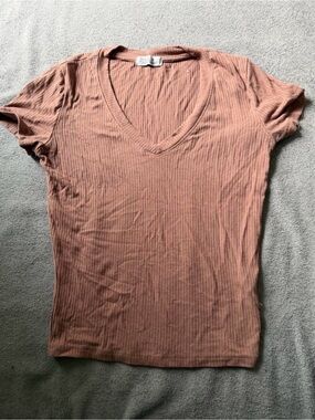 Ribbed V-Neck Short Sleeve Top - Dusty Rose